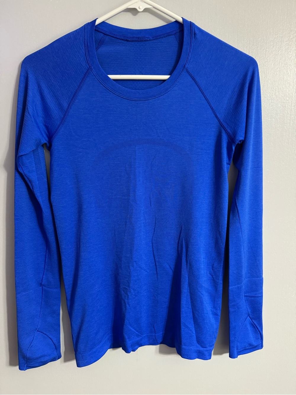 Lululemon Athletica Long-Sleeve Crew Top in Royal Blue Size 4